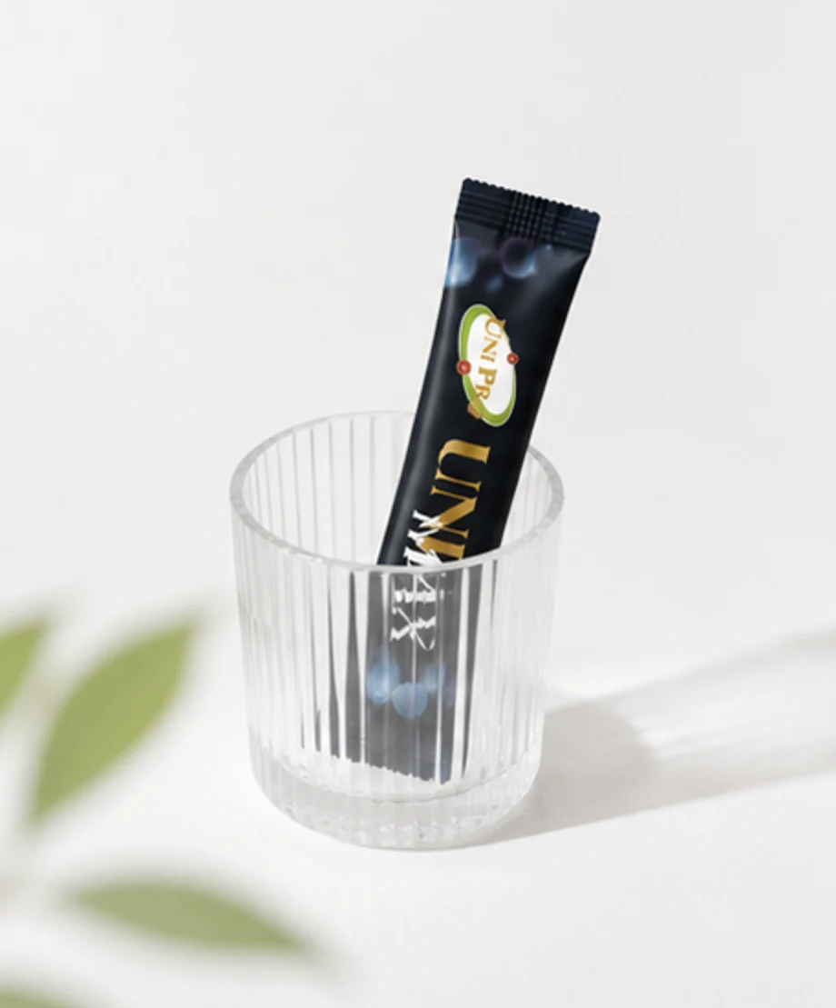 UNI MAX sachet in a glass, ready to drink